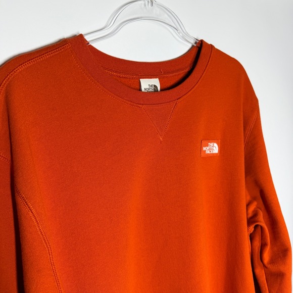 The North Face Men's Heritage Patch Crewneck Sweatshirt Pullover XL Rust Bronze - Picture 5 of 12